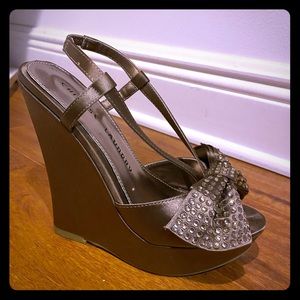 Chinese Laundry Bow Wedges